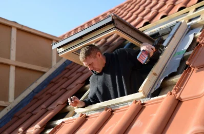 Pose de fenêtres de toit Velux aux Trois-Domaines
